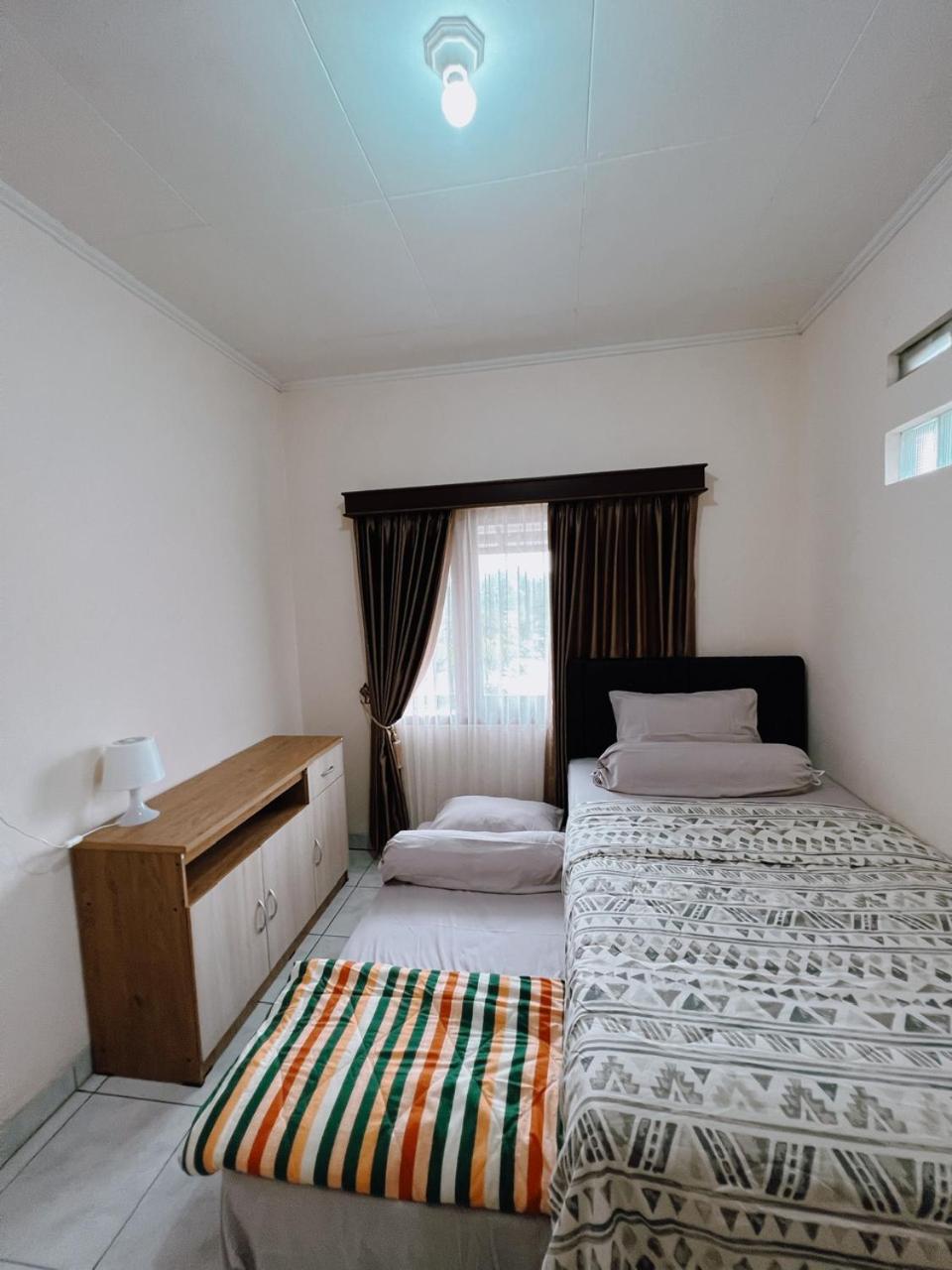 4, Villa Cokro Joyo 3 Tawangmangu, Karanganyar