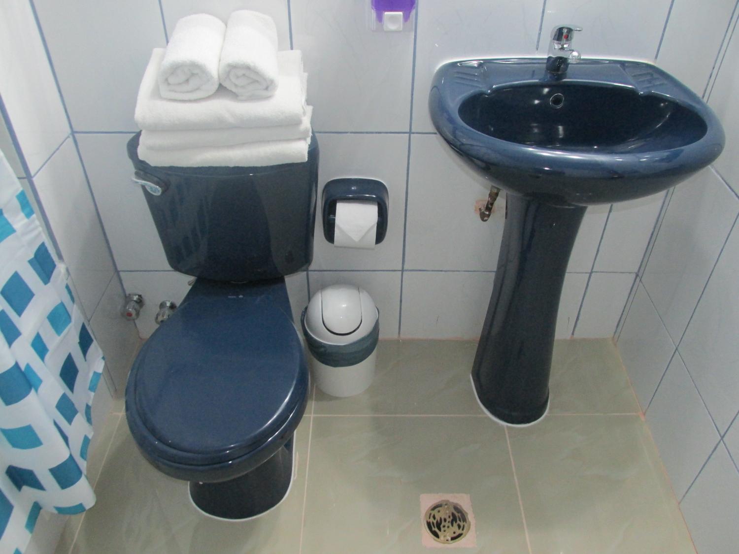 Bathroom 2, Hotel MST Colonial, Iquique