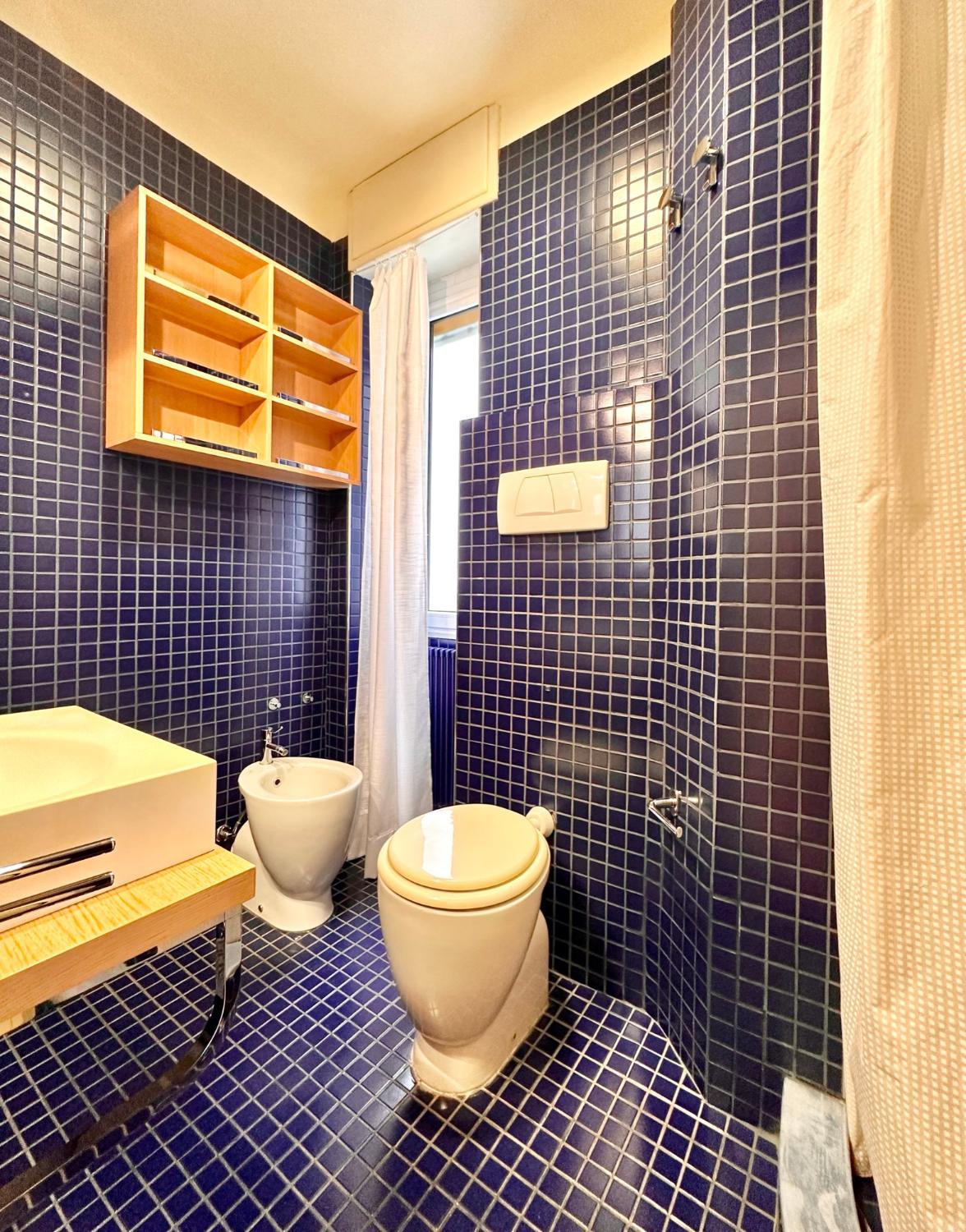 Bathroom 3, Hostdomus - Casa Corallo, Savona