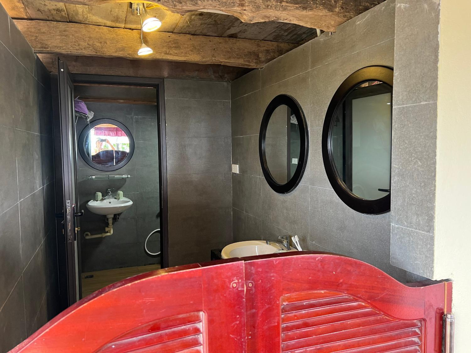 4, Xuan Phong Ecolodge, Cao Phong
