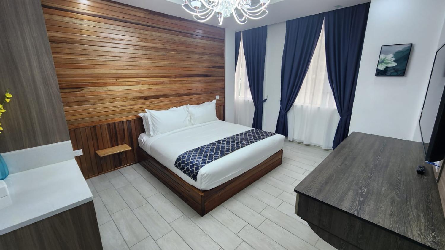 Others 2, Comfort Inn, Sengkurong
