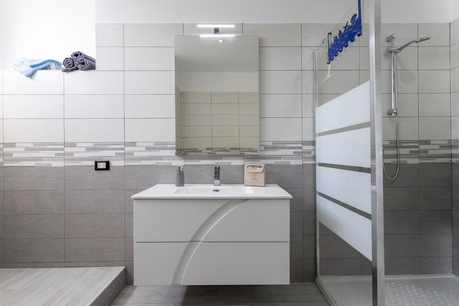 Bathroom 3, Strada Degli Olandesi - Panoramic Villa, Imperia