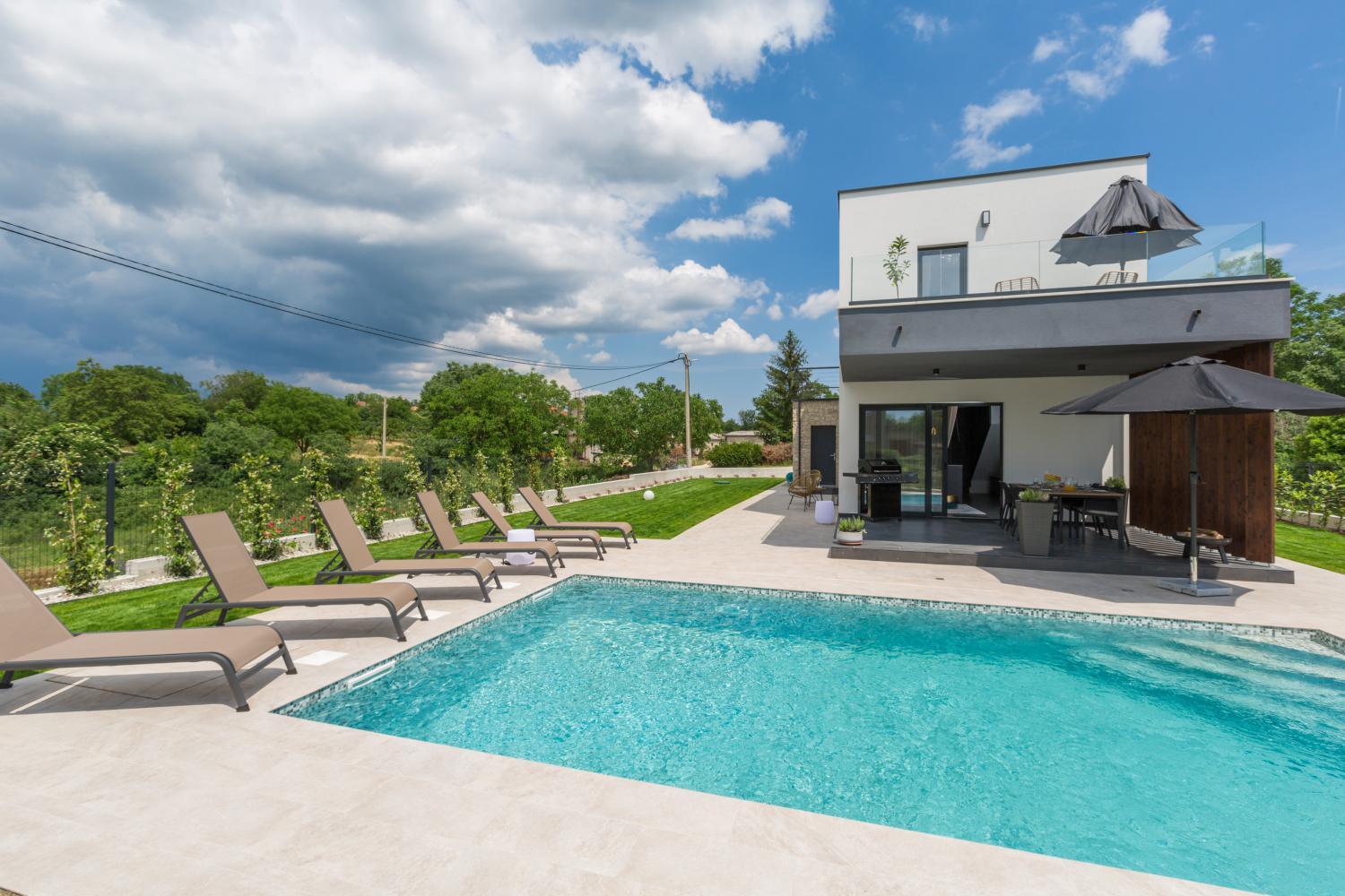 5, Villa Emma-Louisa, Žminj