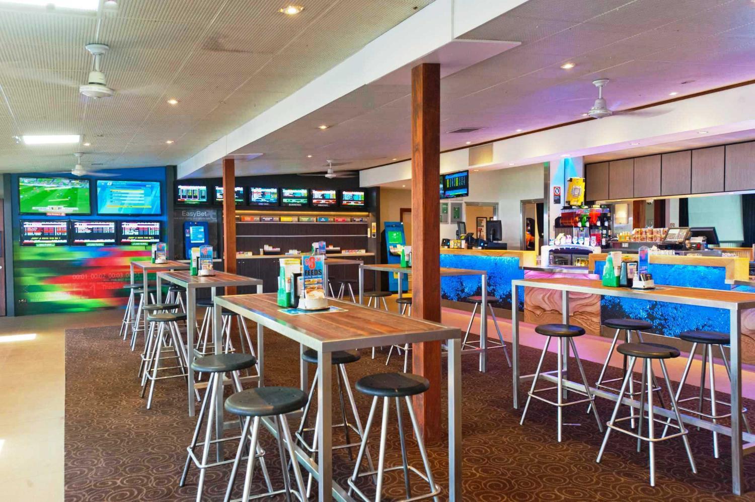 Food & Drinks, Park Beach Hotel Motel, Coffs Harbour - Pt A