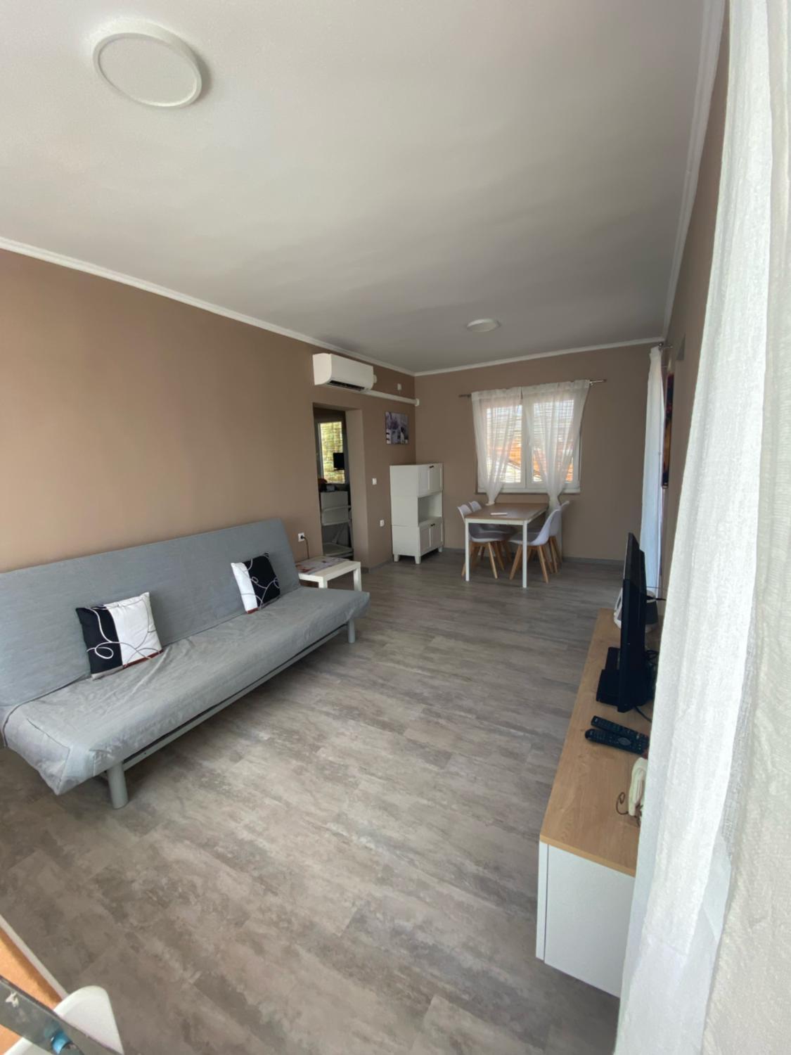 5, Juric, Rogoznica
