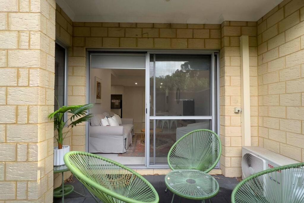 3, Great 2Bd Close Airport Netflix Wi-fi Wine, Belmont