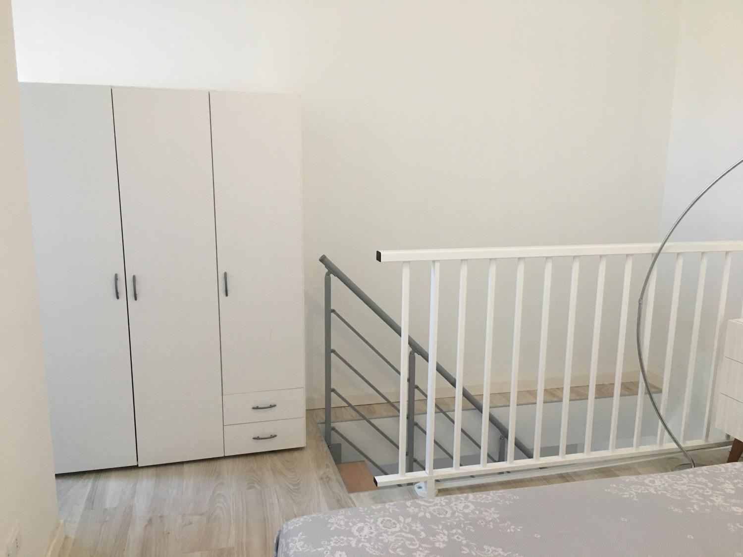 2, Ingrid Corso Mombello, Imperia
