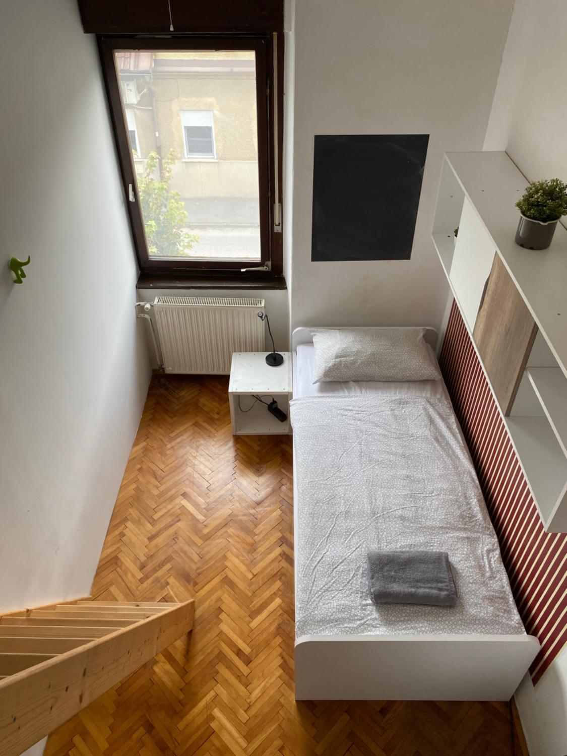Bed, Chilly Rooms, Ljubljana