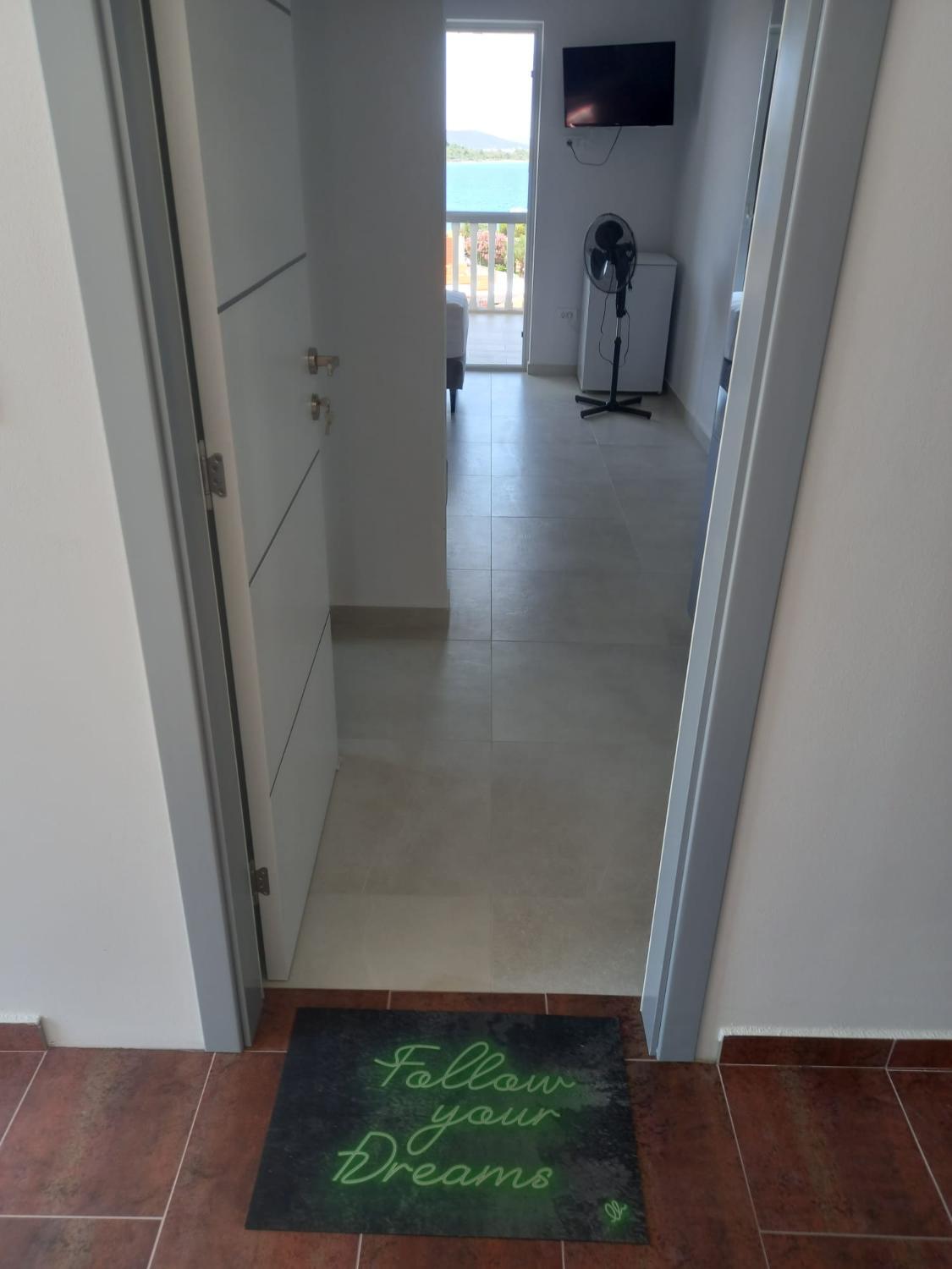 3, Studio Maris, Vodice