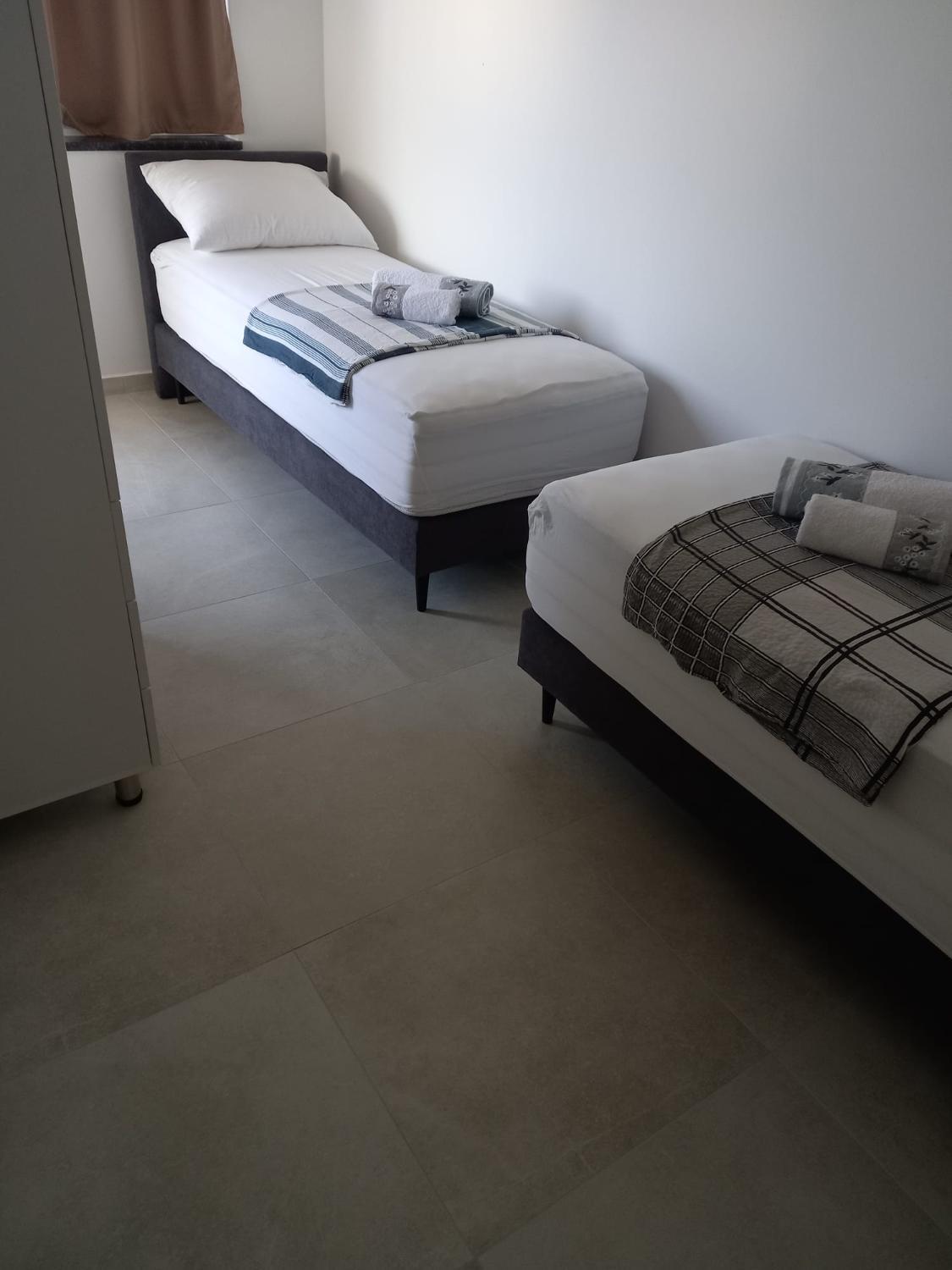 5, Studio Maris, Vodice