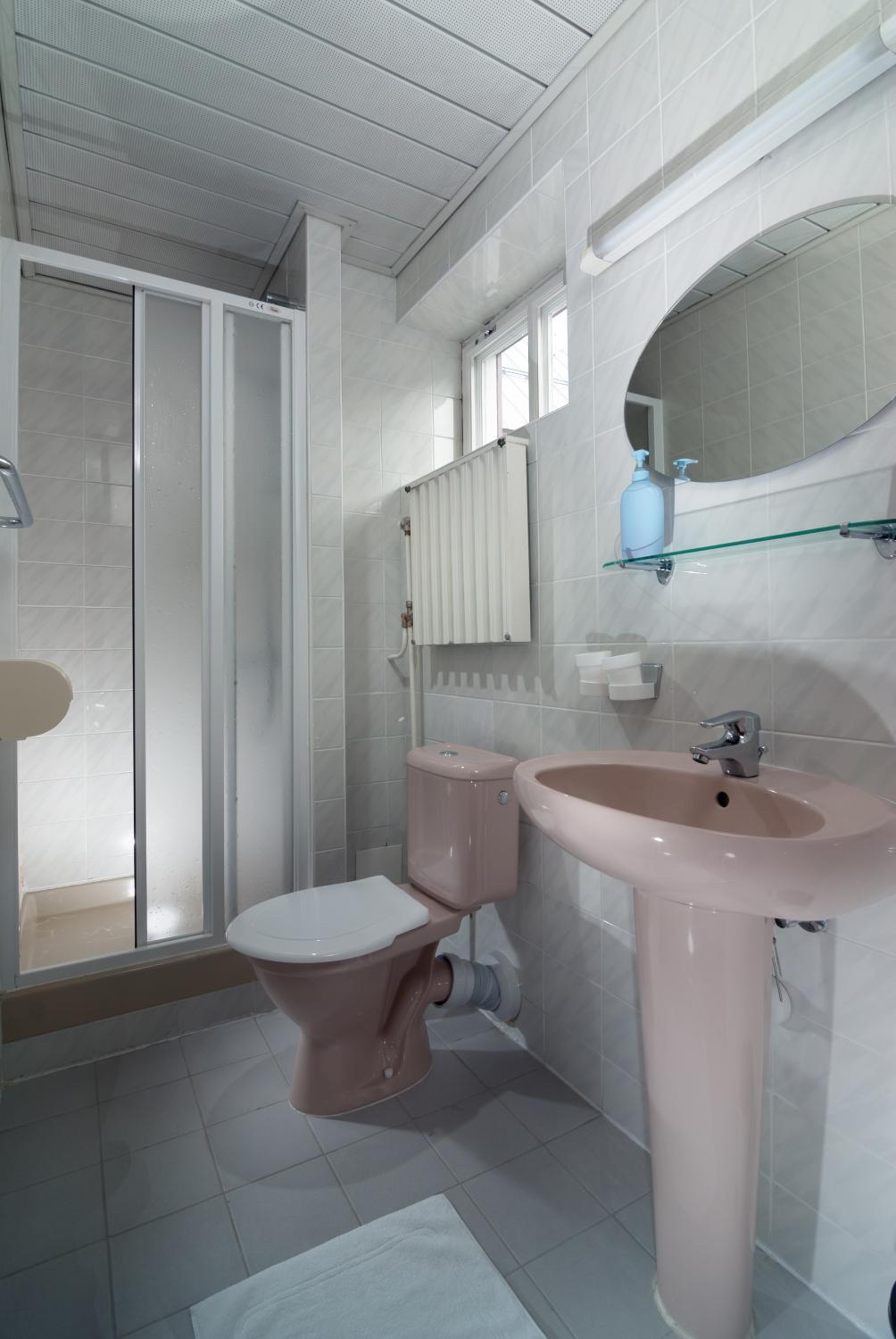 Bathroom, Depandance Villa Hubertus, Trutnov