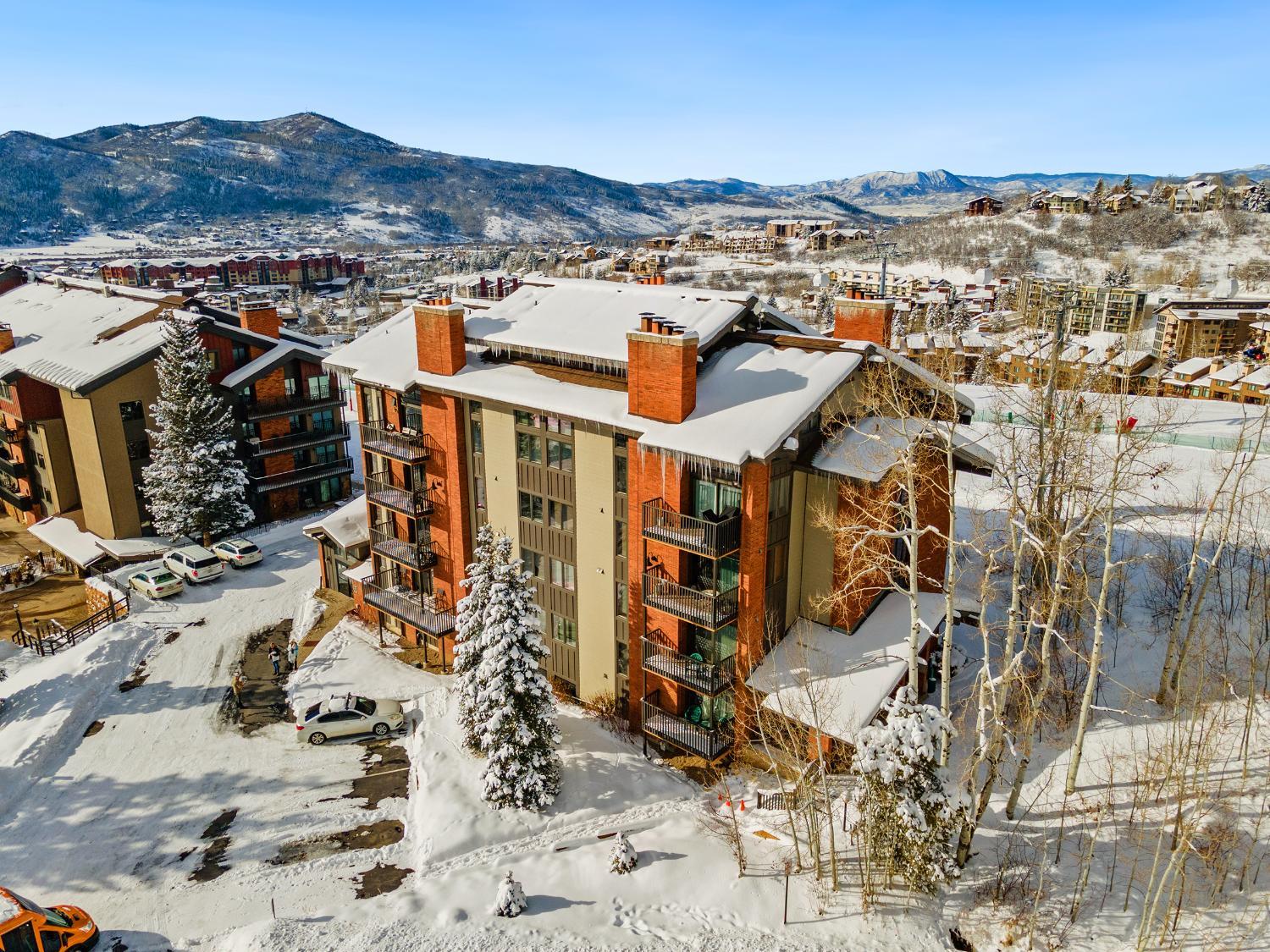2, Bear Claw 401 - Ski-in Ski-out Condo!, Routt