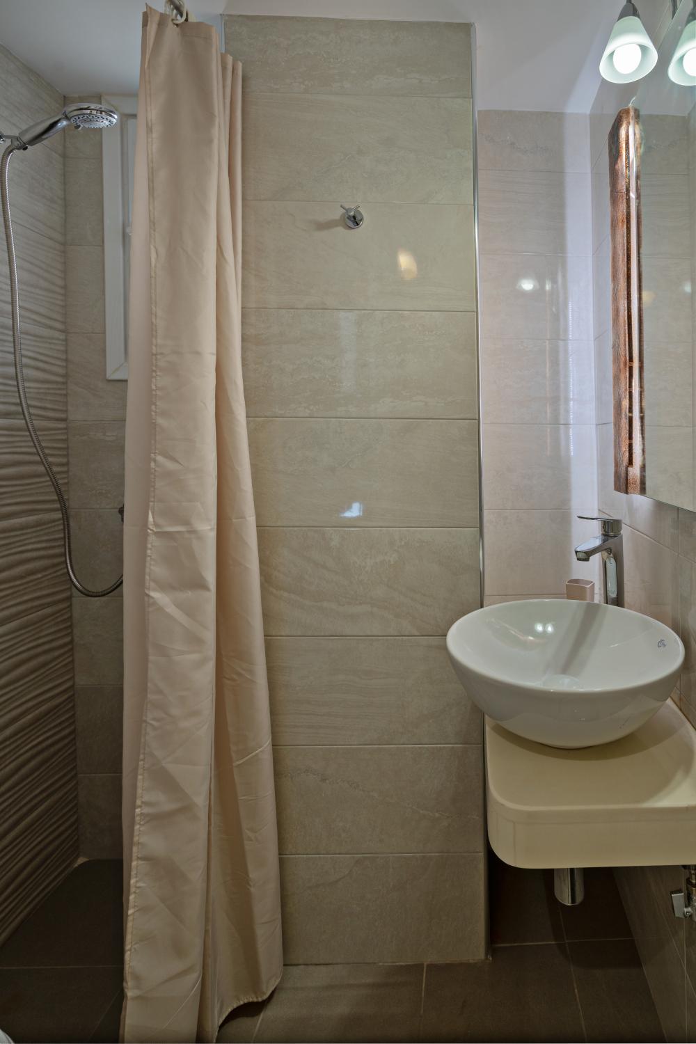 Bathroom 4, La Stella Marina Apartments, Crete