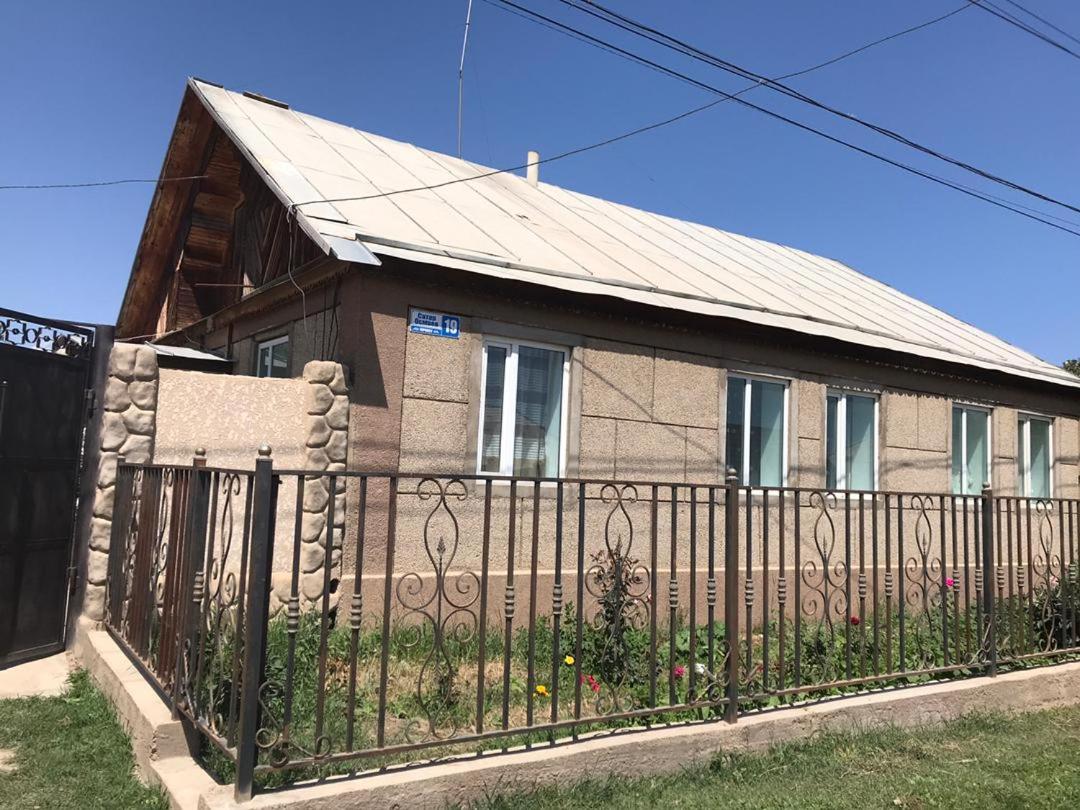 4, Guest house Bayan suluu, Ton