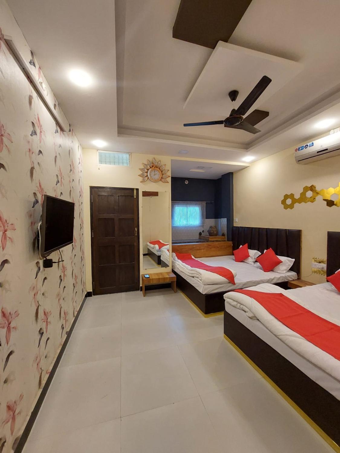 Others 5, Parvati Home Stay Single Double Bed room, Ujjain