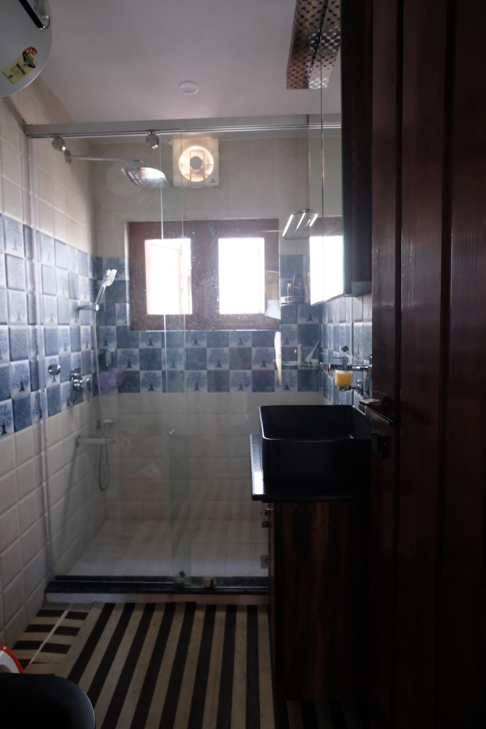 Bathroom 4, Tom and Jerry homestay Kashmir Srinagar, Srinagar