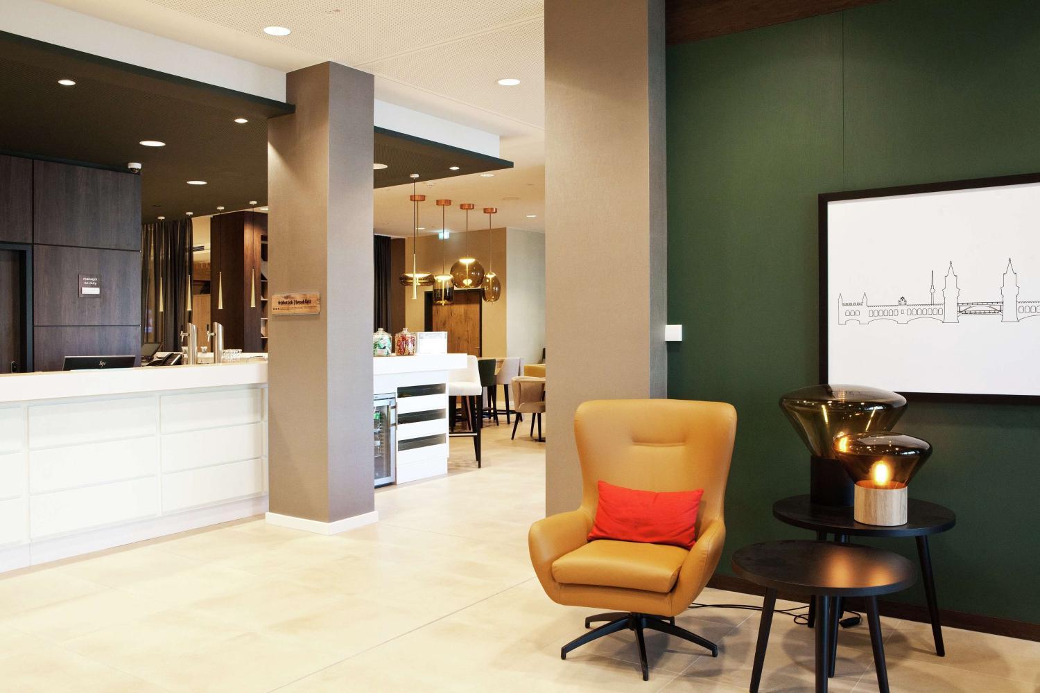 Public Area, Hampton by Hilton Berlin City East Side Gallery, Berlin