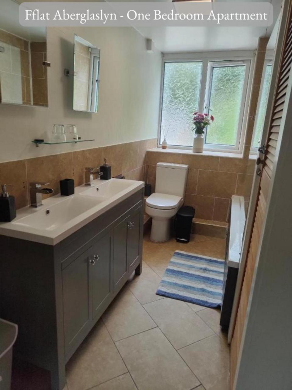 Bathroom 5, The Townhouse, Gwynedd