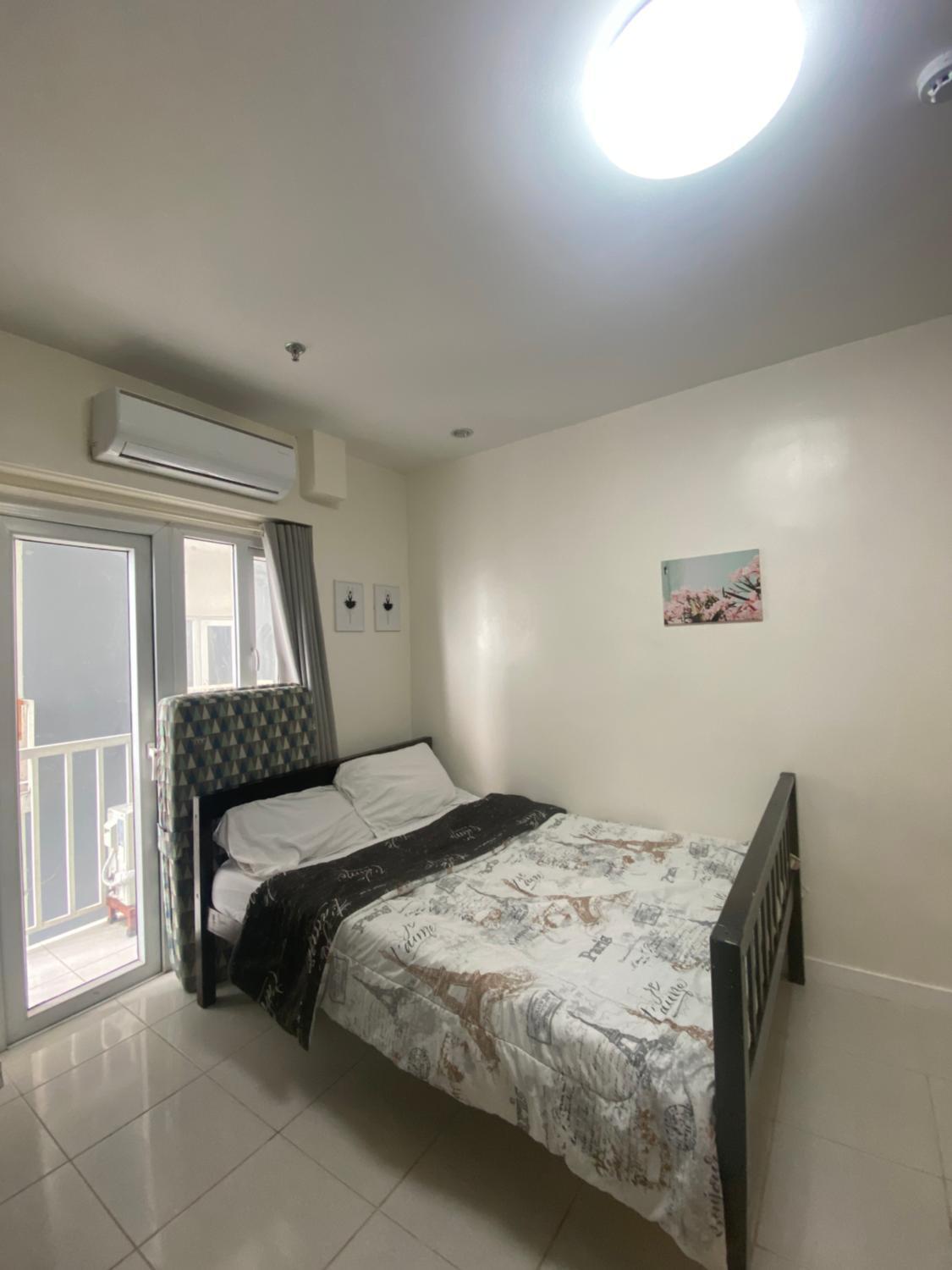 Bed, Studio Unit @ Victoria De Morato, Quezon City