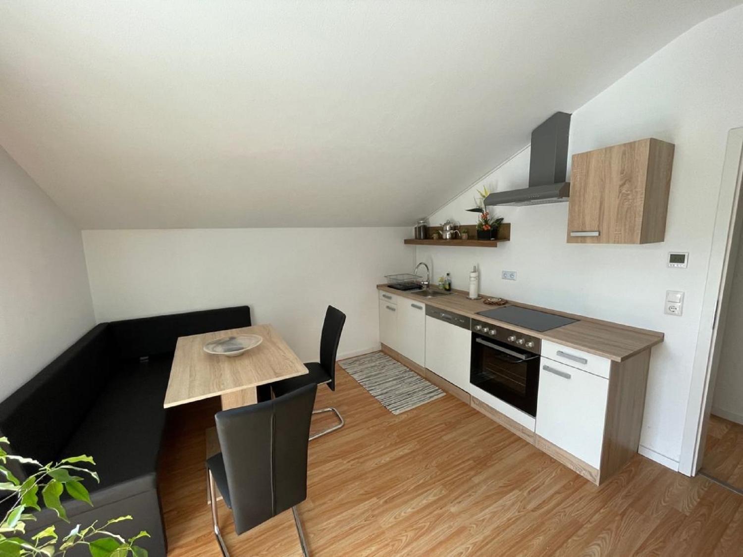 Facilities 5, Ferienwohnung und Zimmer "do is schee", Cham