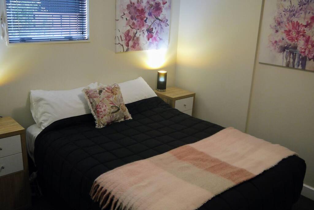 5, Very Close to Town- Mountain Views, Queenstown-Lakes