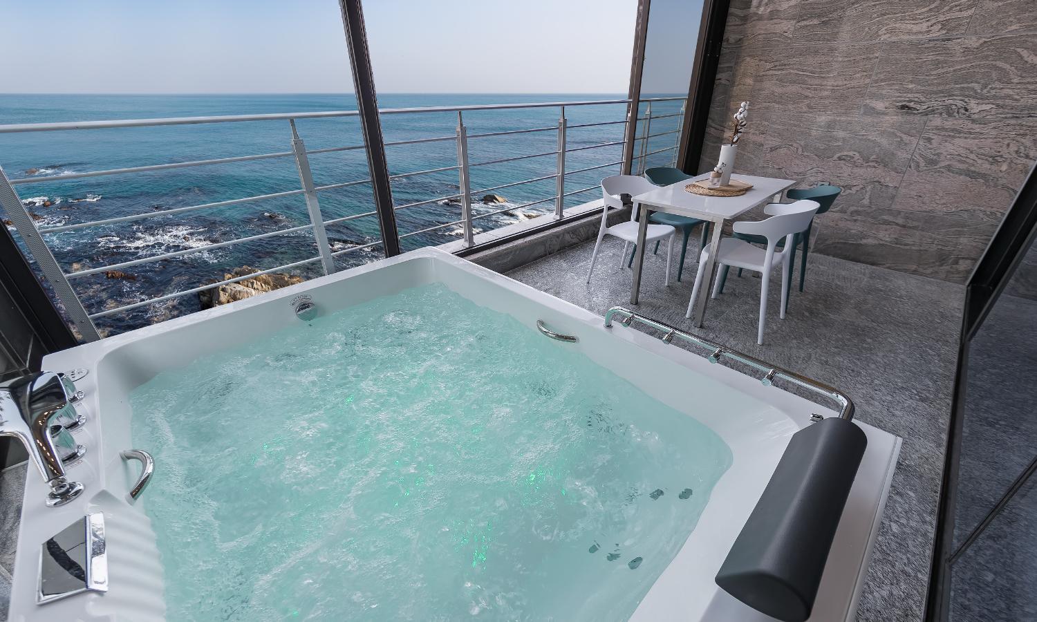 4, Dal Bodre Pool & Spa Pension, Pohang