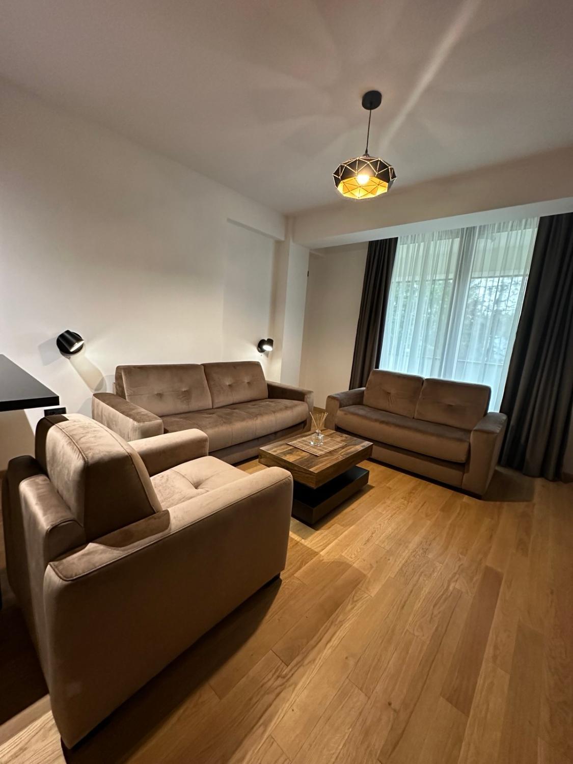4, Golden Mountain Apartments, Čajetina