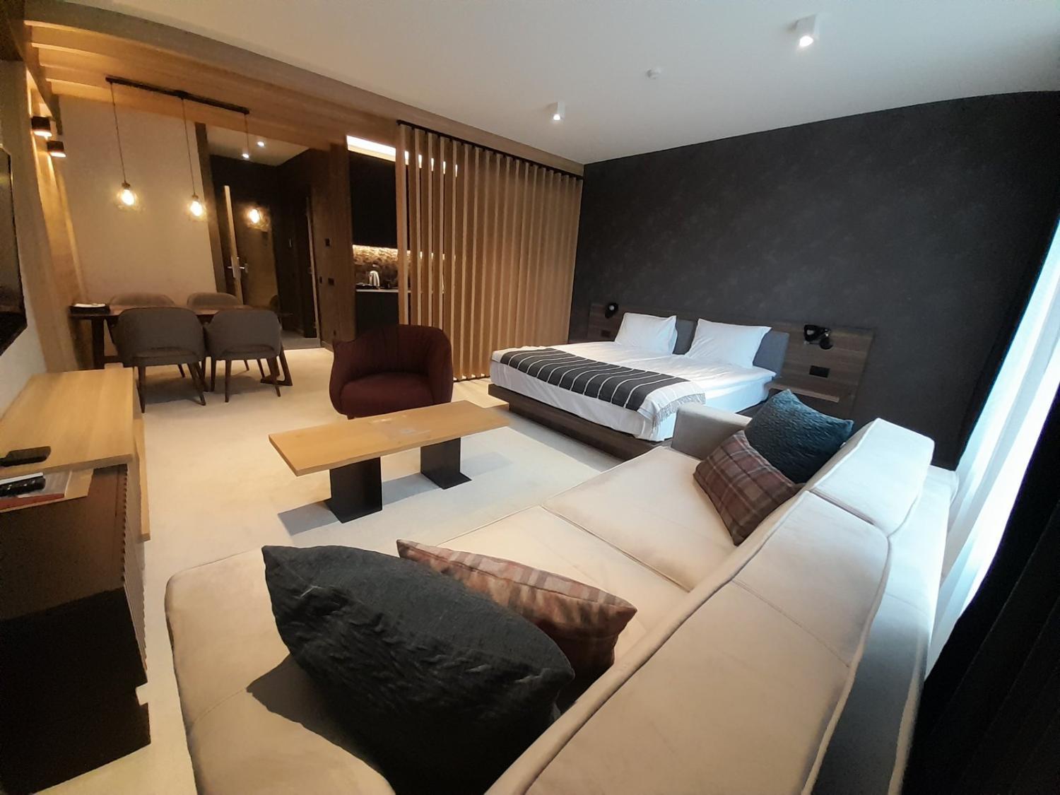 3, Woodside RENT Kopaonik, Raška