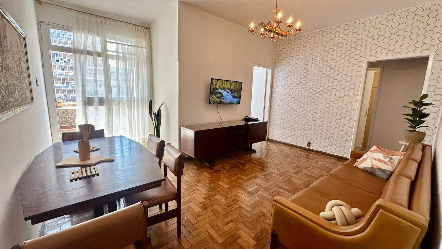 Facilities 4, Apto Centro com varanda I Grande 2 quartos, Belo Horizonte