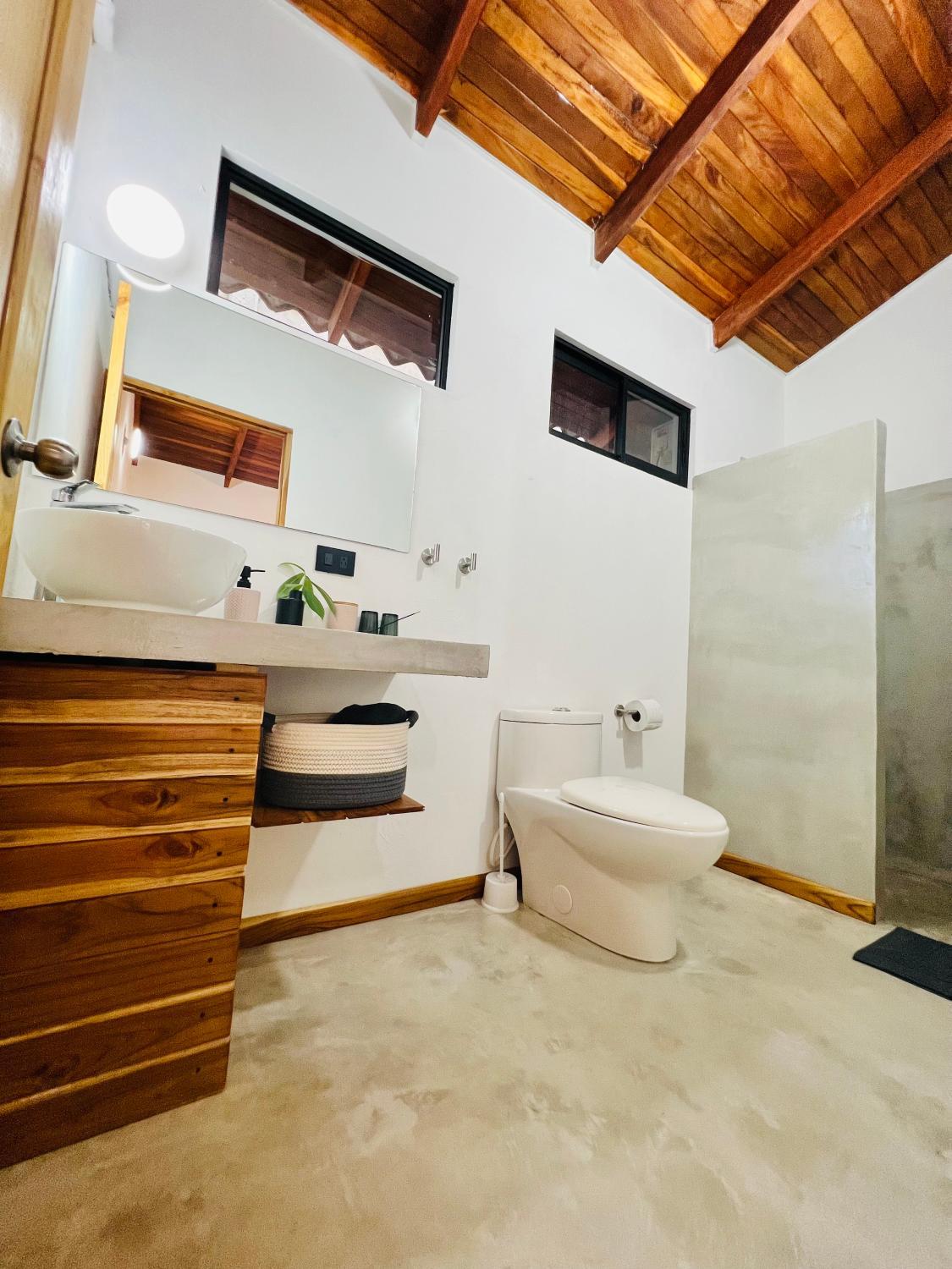 Bathroom 2, Calipso Ocean Lodge- Avellana Beach Hotel, Santa Cruz