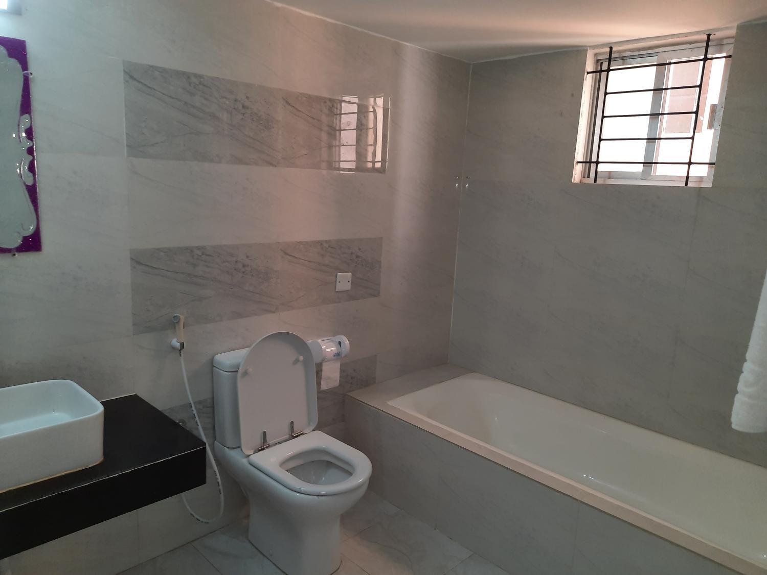 Bathroom 2, Garden Residents Uttara - Lake View, Dhaka