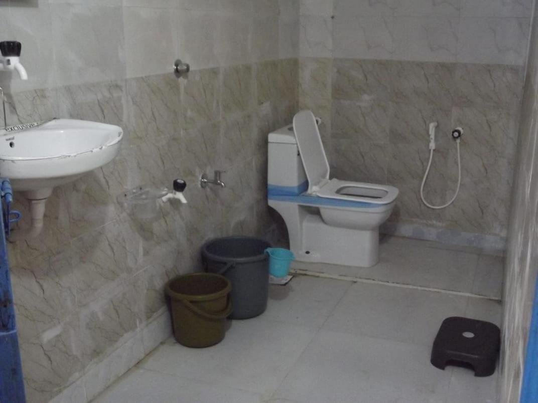 Bathroom 3, Rann Kutch Resort, Kachchh