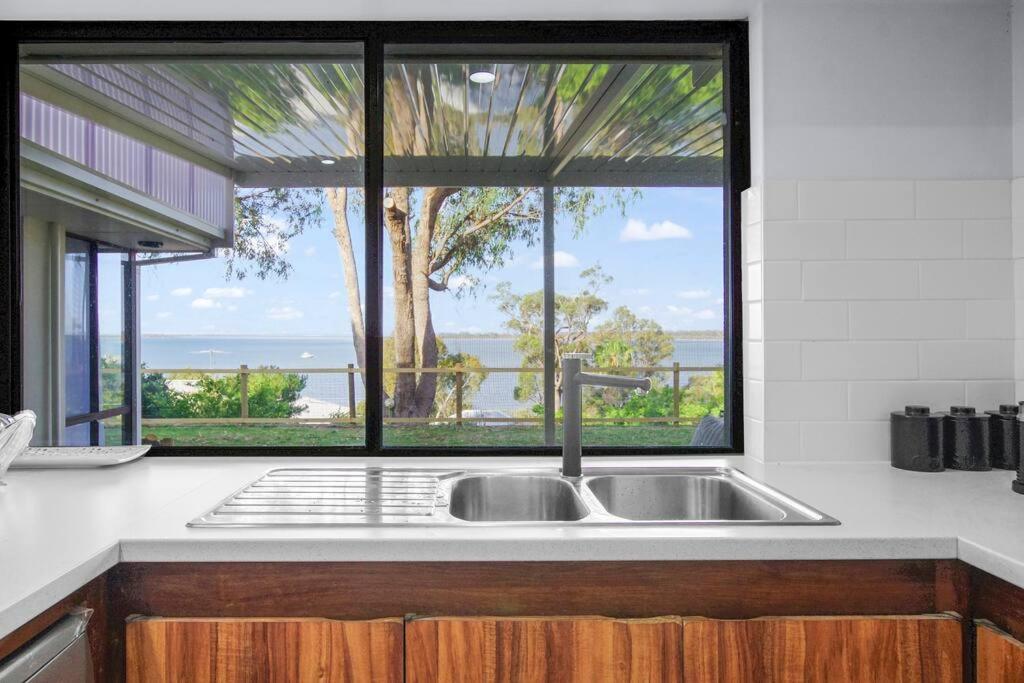 Kitchen 1, Beach House with Estuary Views, Mandurah