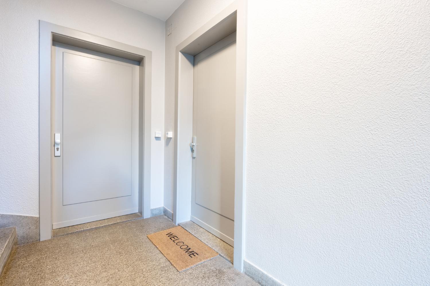 Entrance 5, Loving apartment right in the heart of Zurich!, Zürich