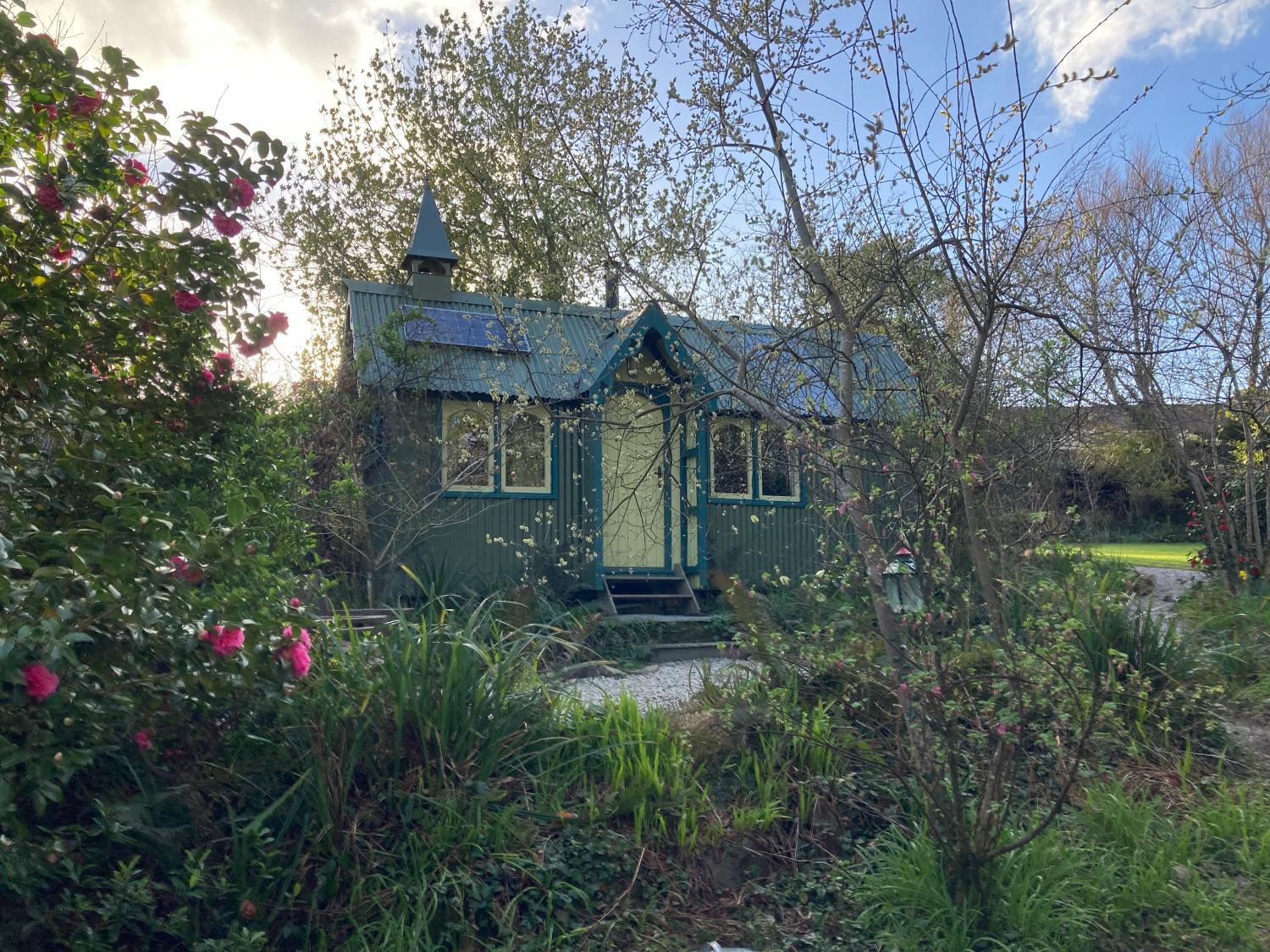 5, Enchanting Hand Painted Tabernacle with Hot Tub, Cornwall