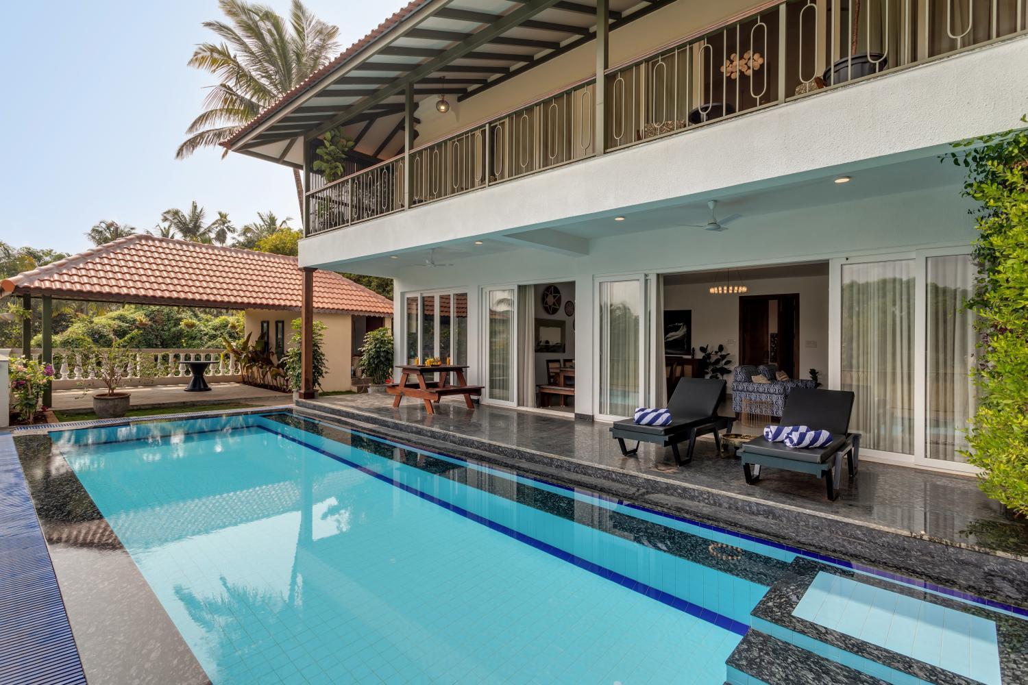 Balcony/terrace 5, Verona by Hireavilla - 6BR Villa with Pool & Field View in Parra, North Goa, North Goa