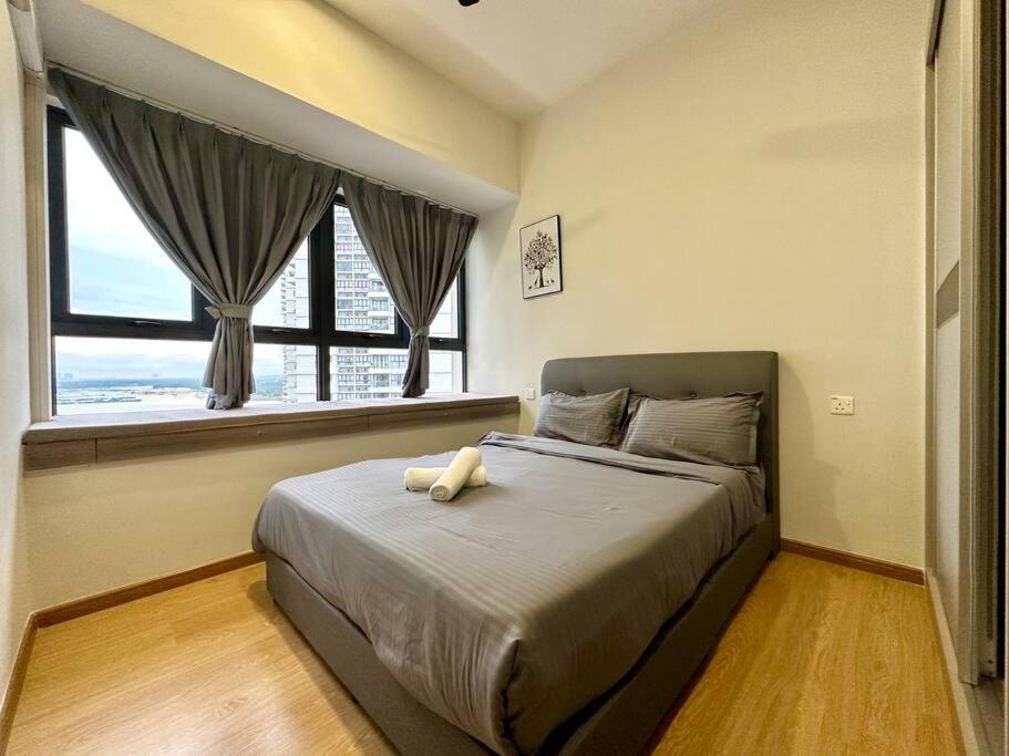 1, SeaView Danga Bay - Heart of City - by Cowidea, Johor Bahru
