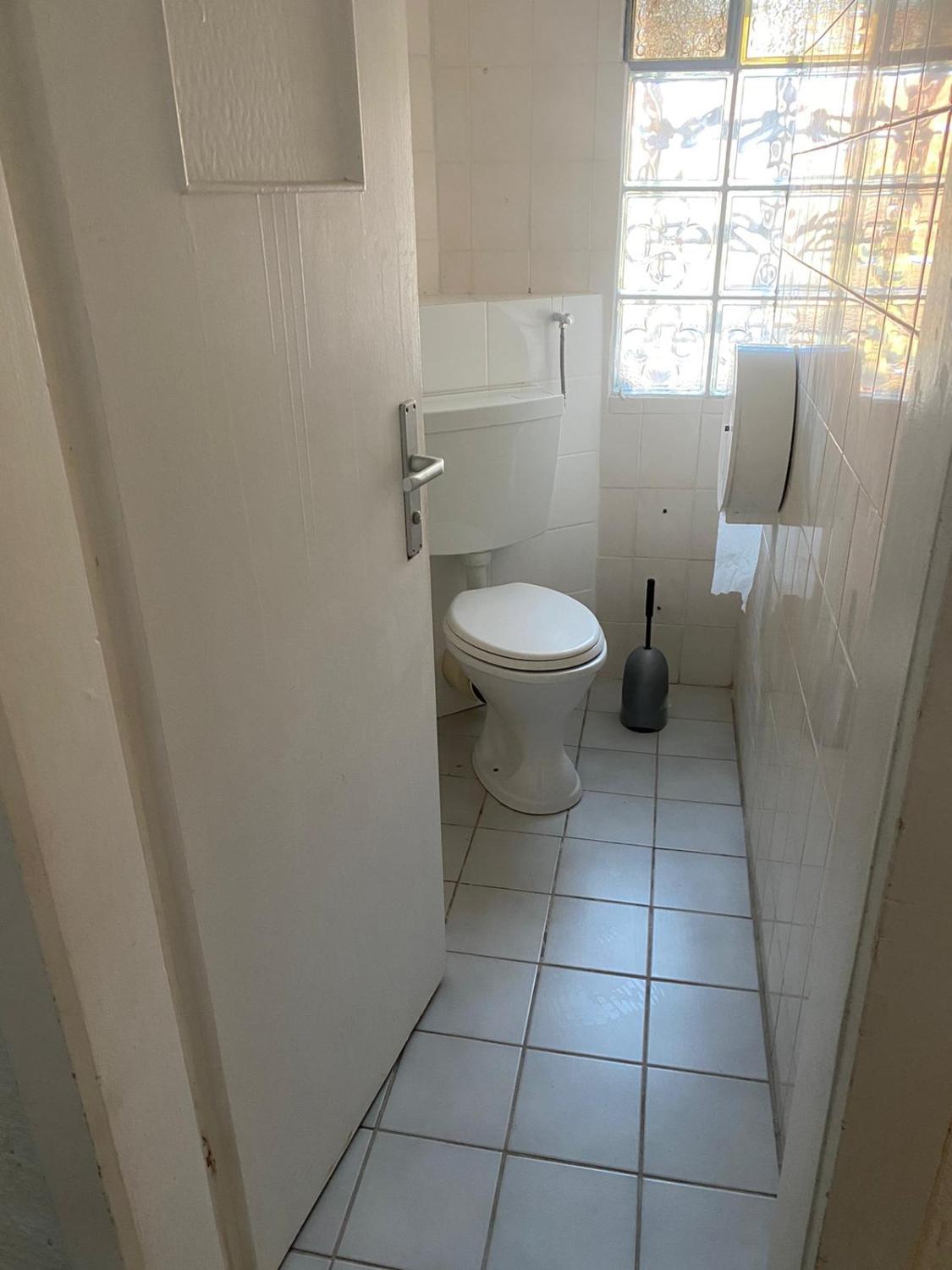 Bathroom, Einfache Schlafmoglichkeit mit Gemeinschaftskuche und Bad, Odenwaldkreis