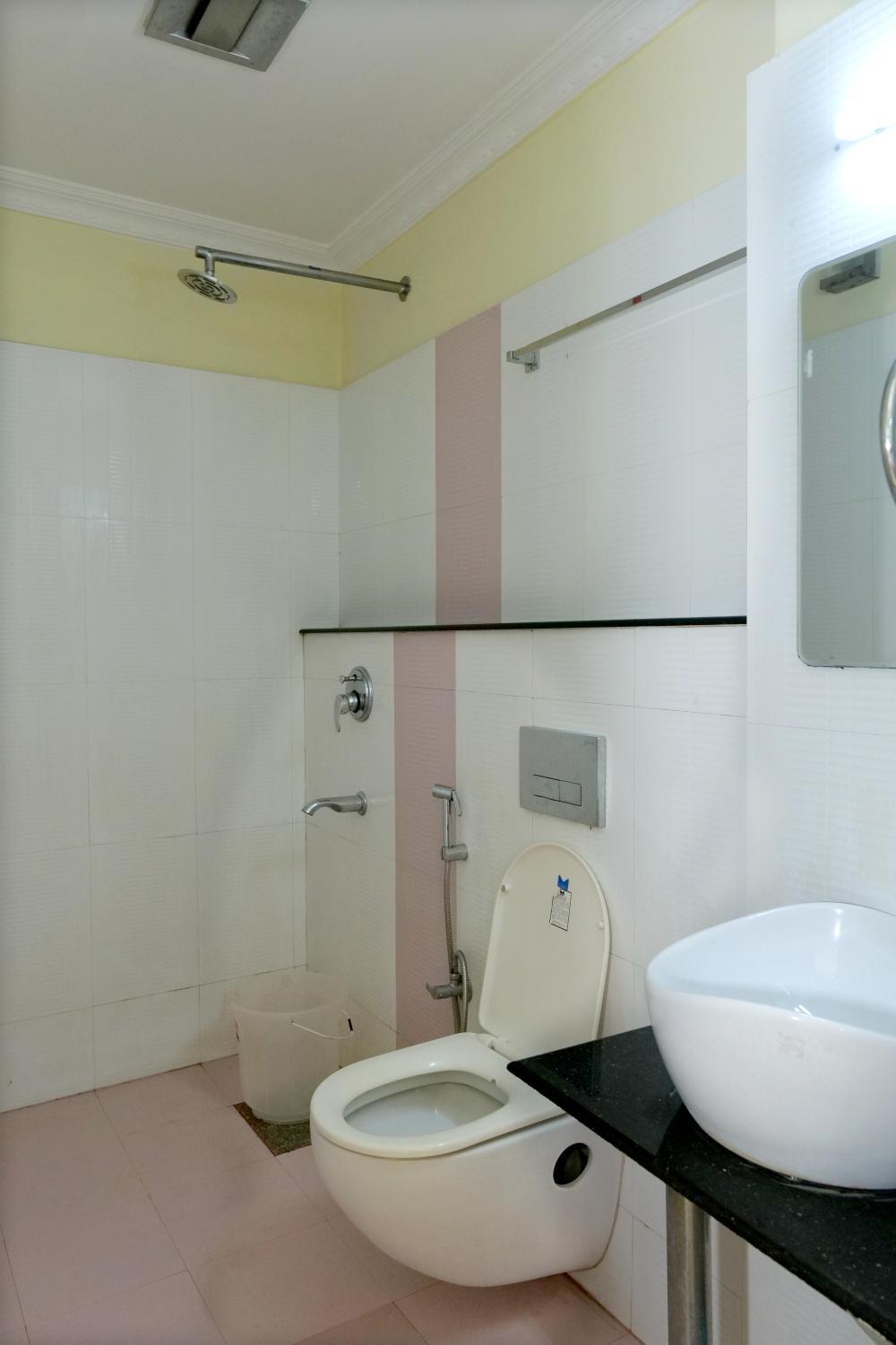 Bathroom, Giya Houseboats, Alappuzha