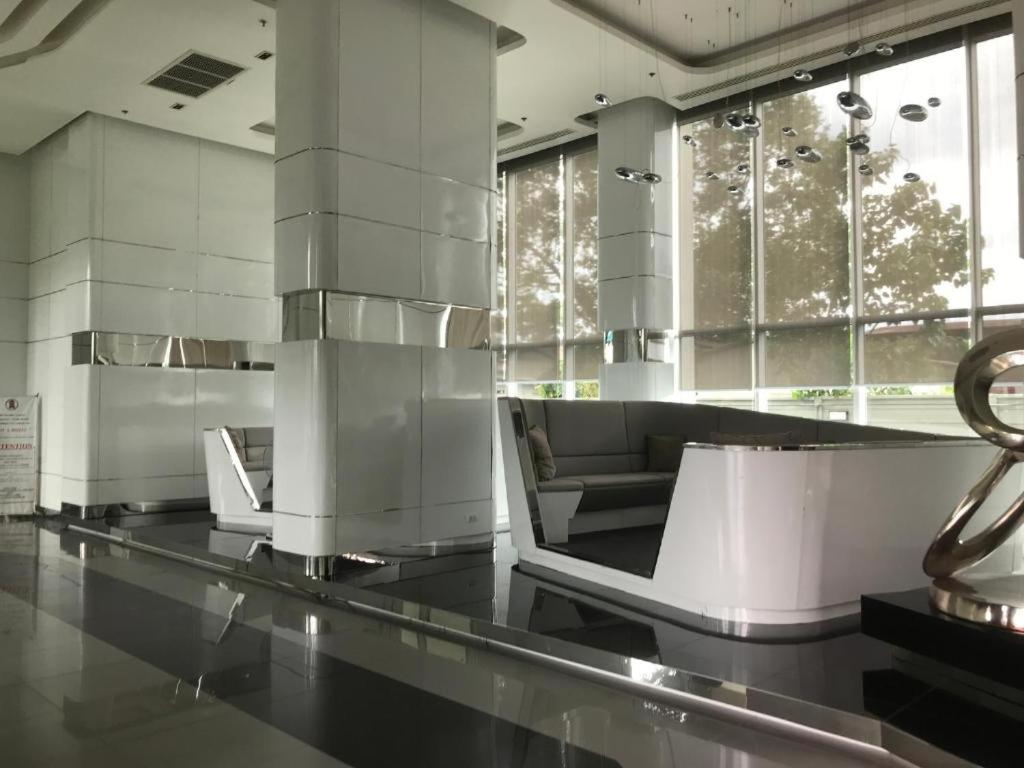 Facilities 3, Sukhumvit 48 BTS Phra khanong 1 Bedroom Apartment, Gym, Swimming pool, Khlong Toey