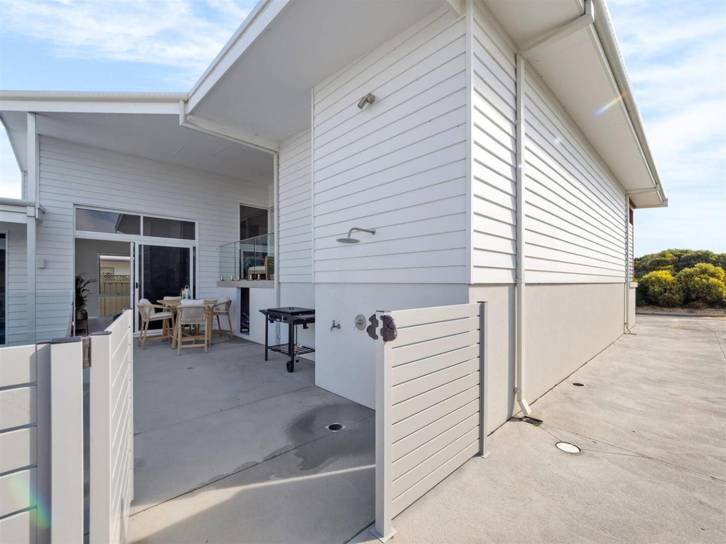 5, Beachfront Dolphin Bliss, Mandurah