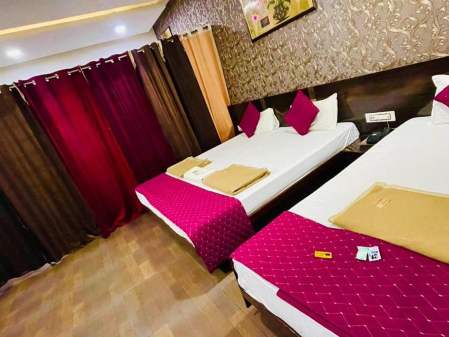 4, Hotel lili near airport, West