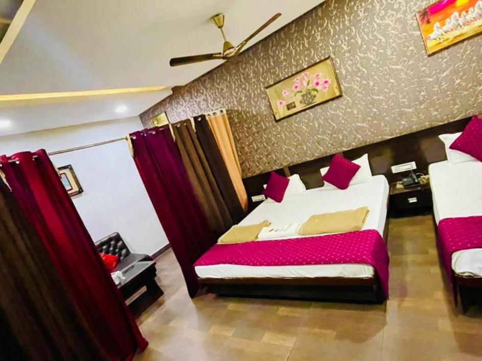 1, Hotel lili near airport, West
