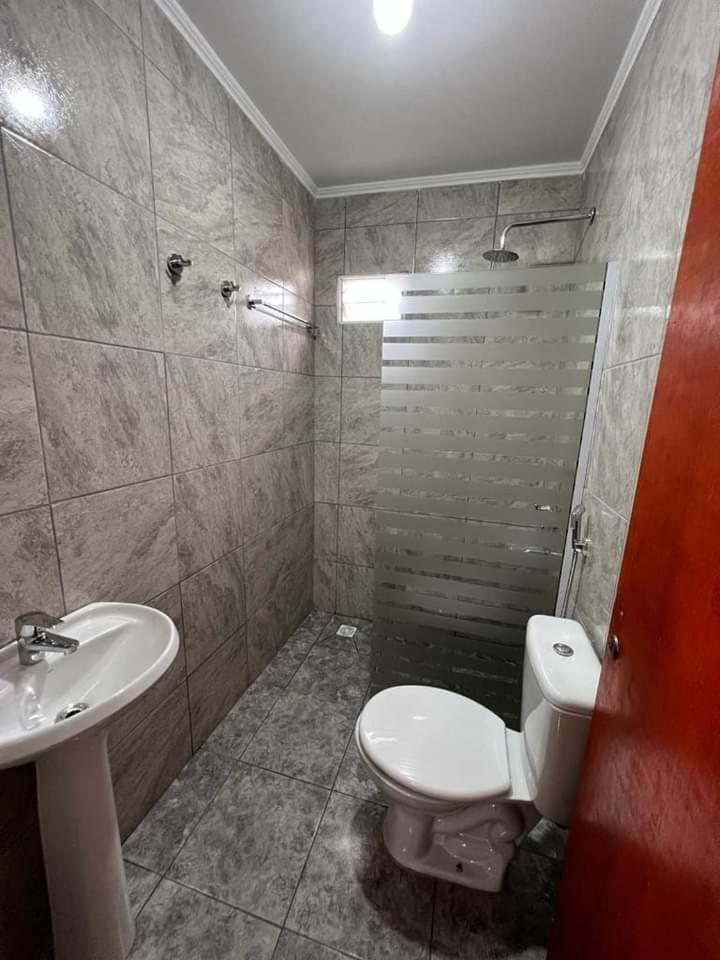 2, Don machado, Iguazú
