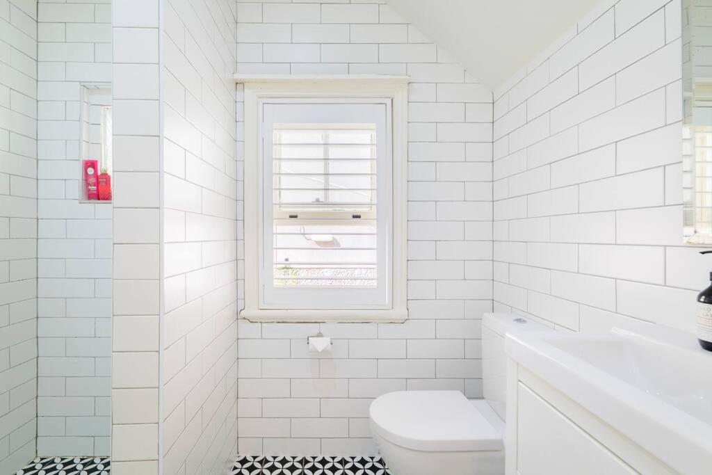 Bathroom 2, Water front - KING 3 Room Rooftop The Rocks #E2, Sydney