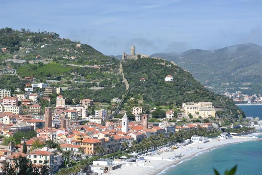 4, Appartamento Centro Storico A Pochi Passi Dal Mare, Savona