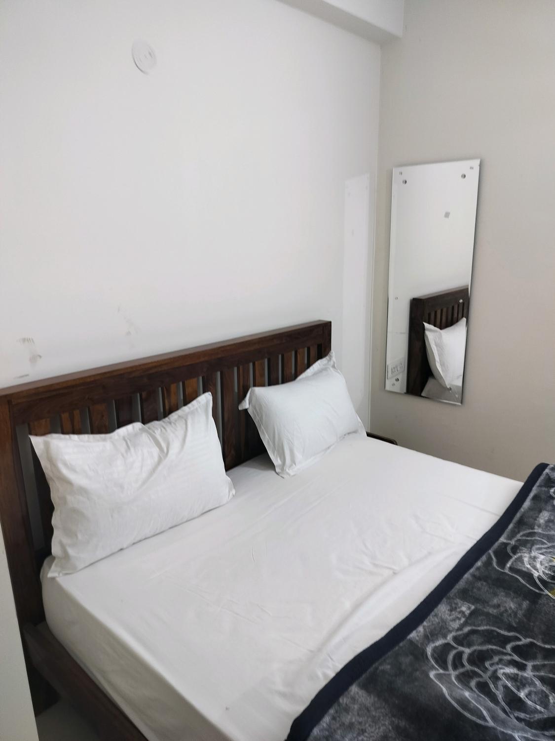 1, The Raveesh Apartment B6, West
