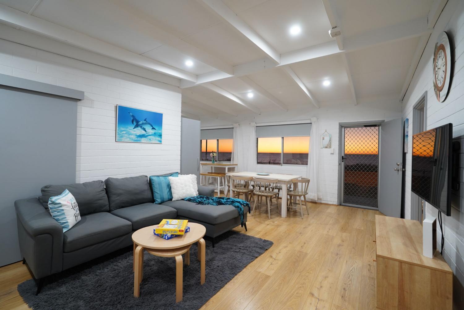 Bar/lounge 1, OCEA84 - Quinns Beach Shack: Ocean Views, Wanneroo