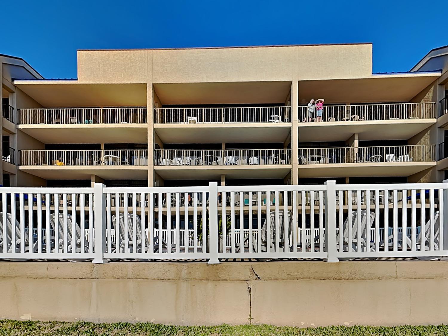 Exterior view 4, Laguna Reef 117 - Gone Fishing, Aransas