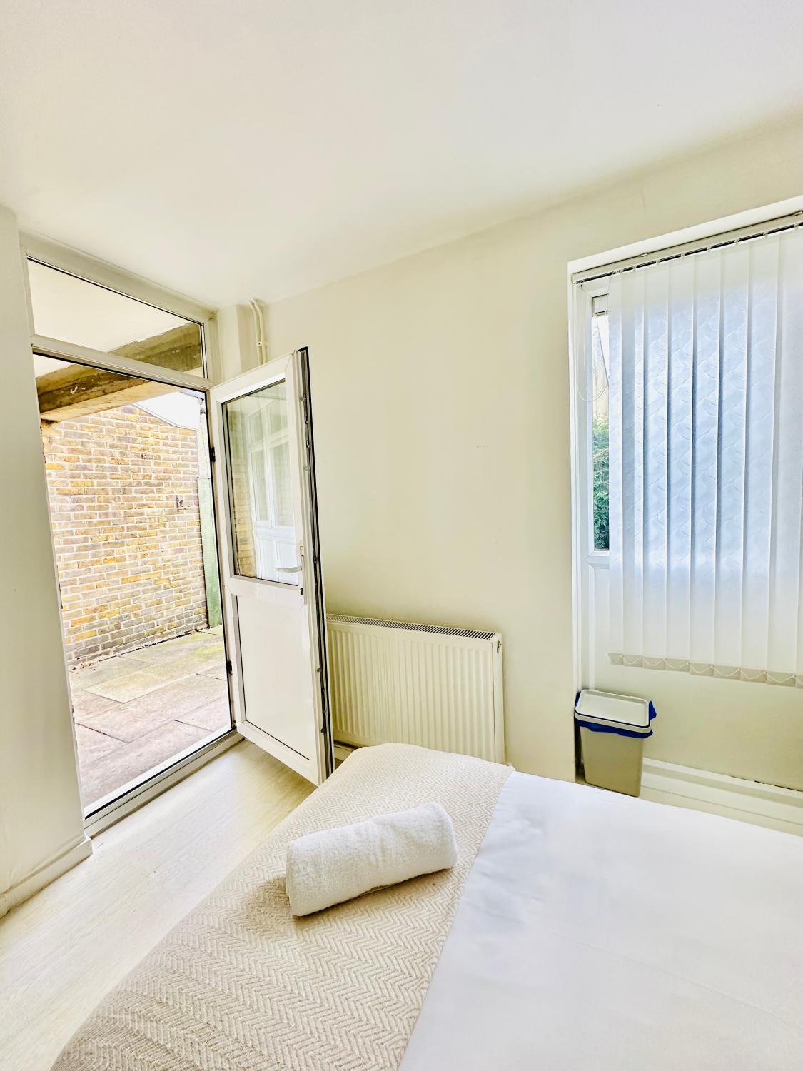4, Address Inn, London